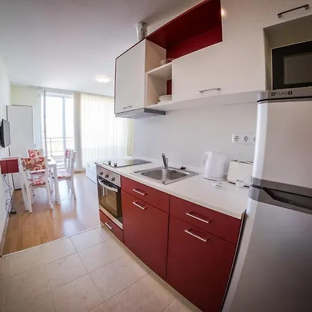 несебър форт клуб